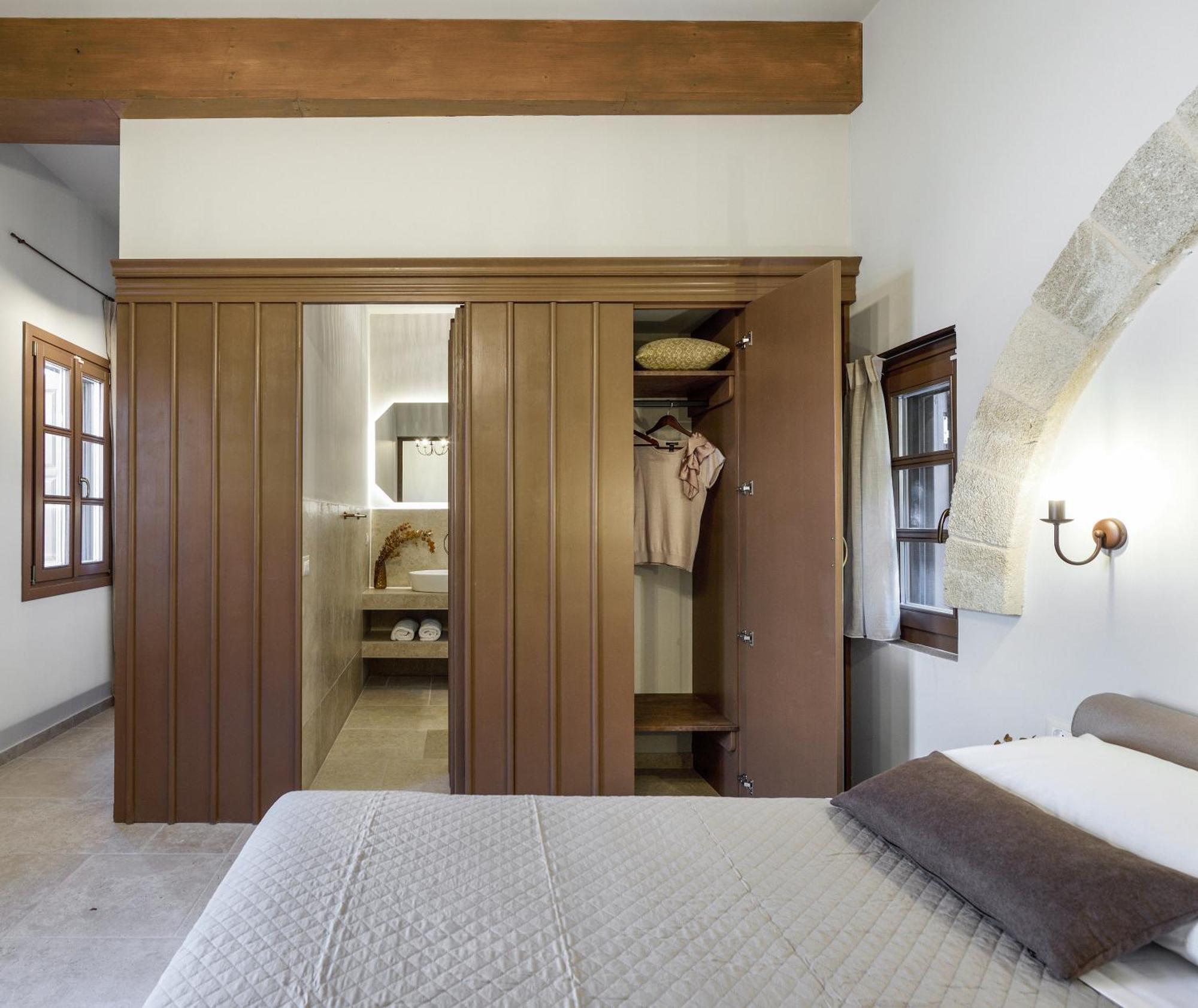 Spanish Knights Inn Rhodes City Extérieur photo