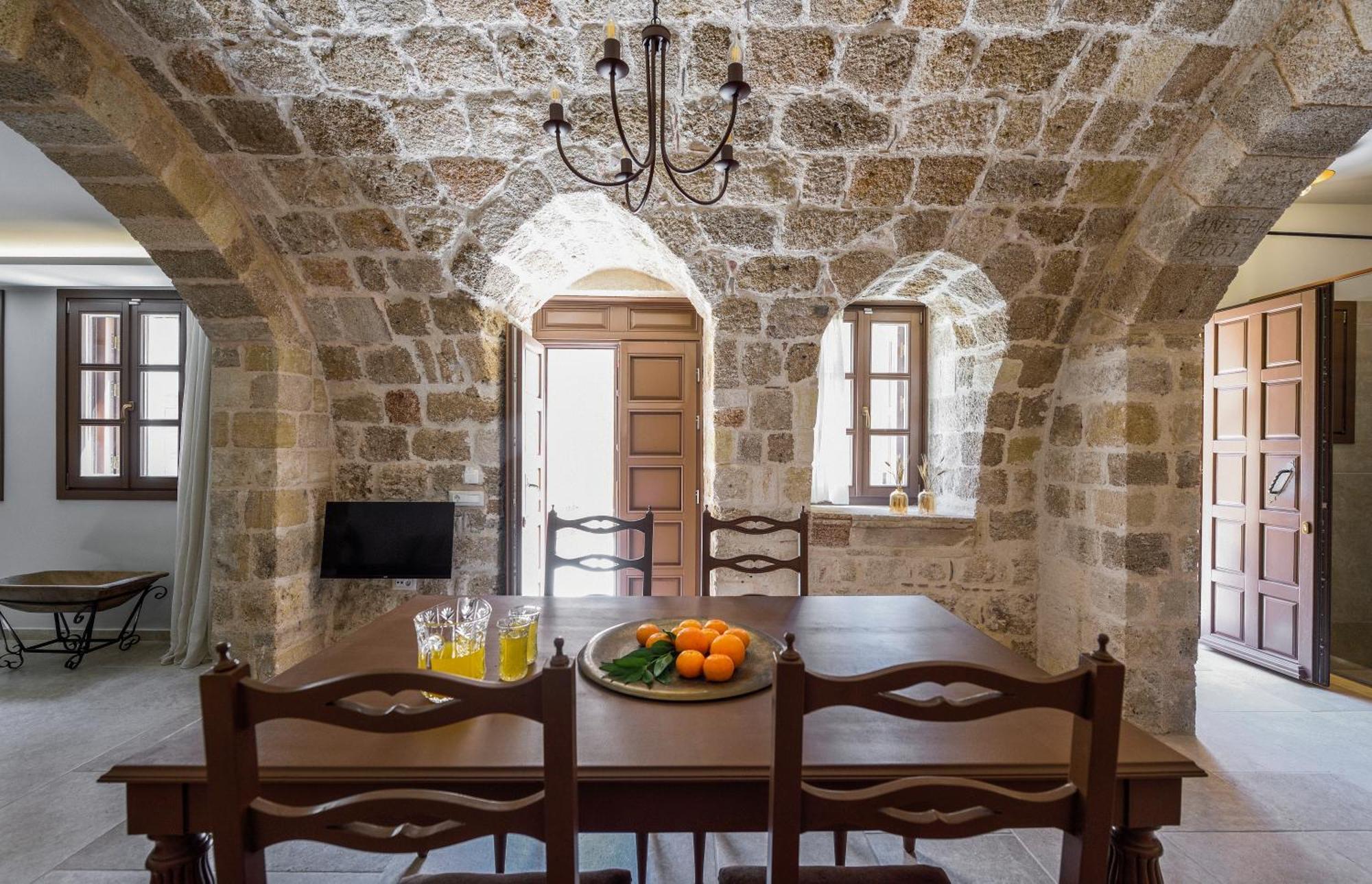 Spanish Knights Inn Rhodes City Extérieur photo
