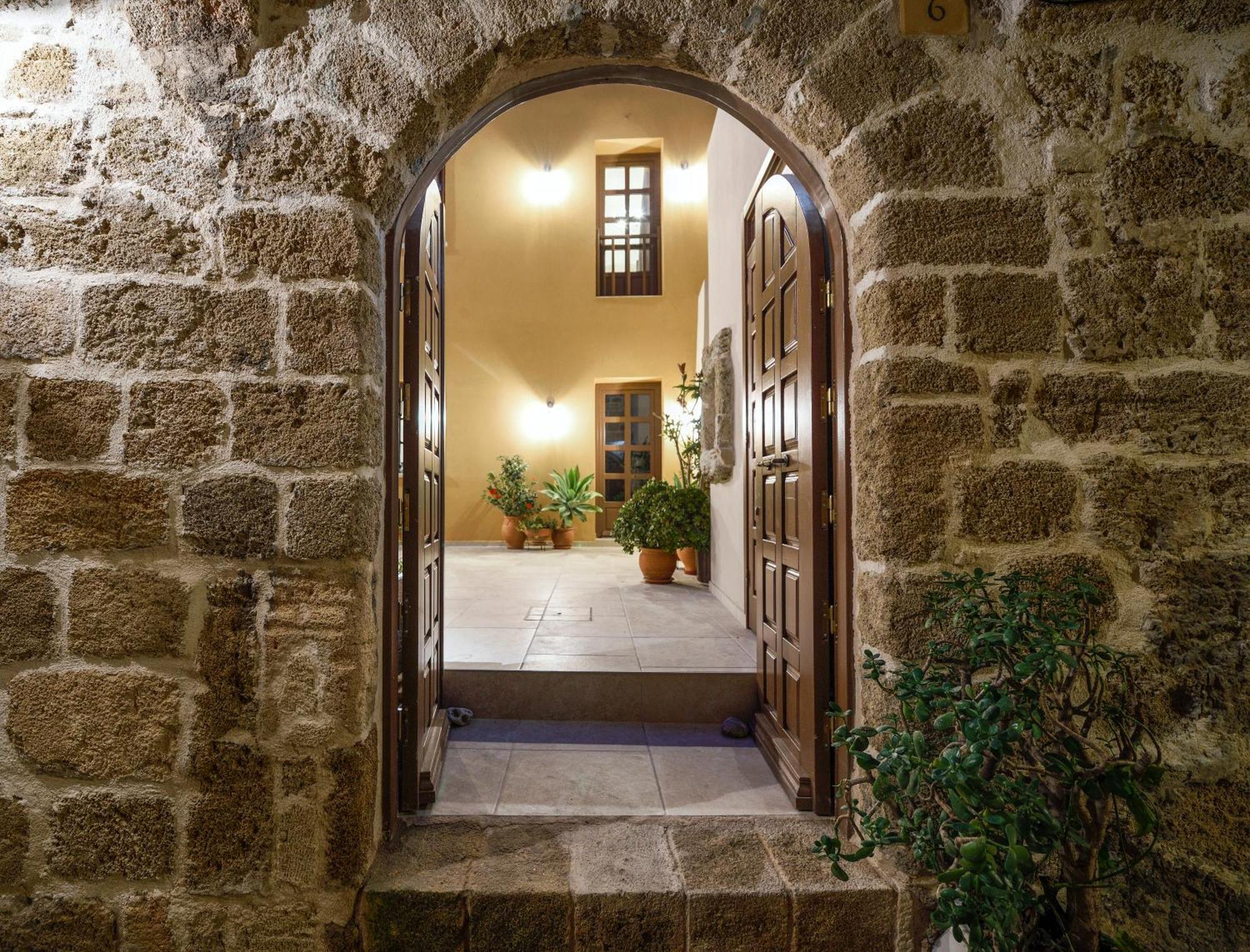 Spanish Knights Inn Rhodes City Extérieur photo