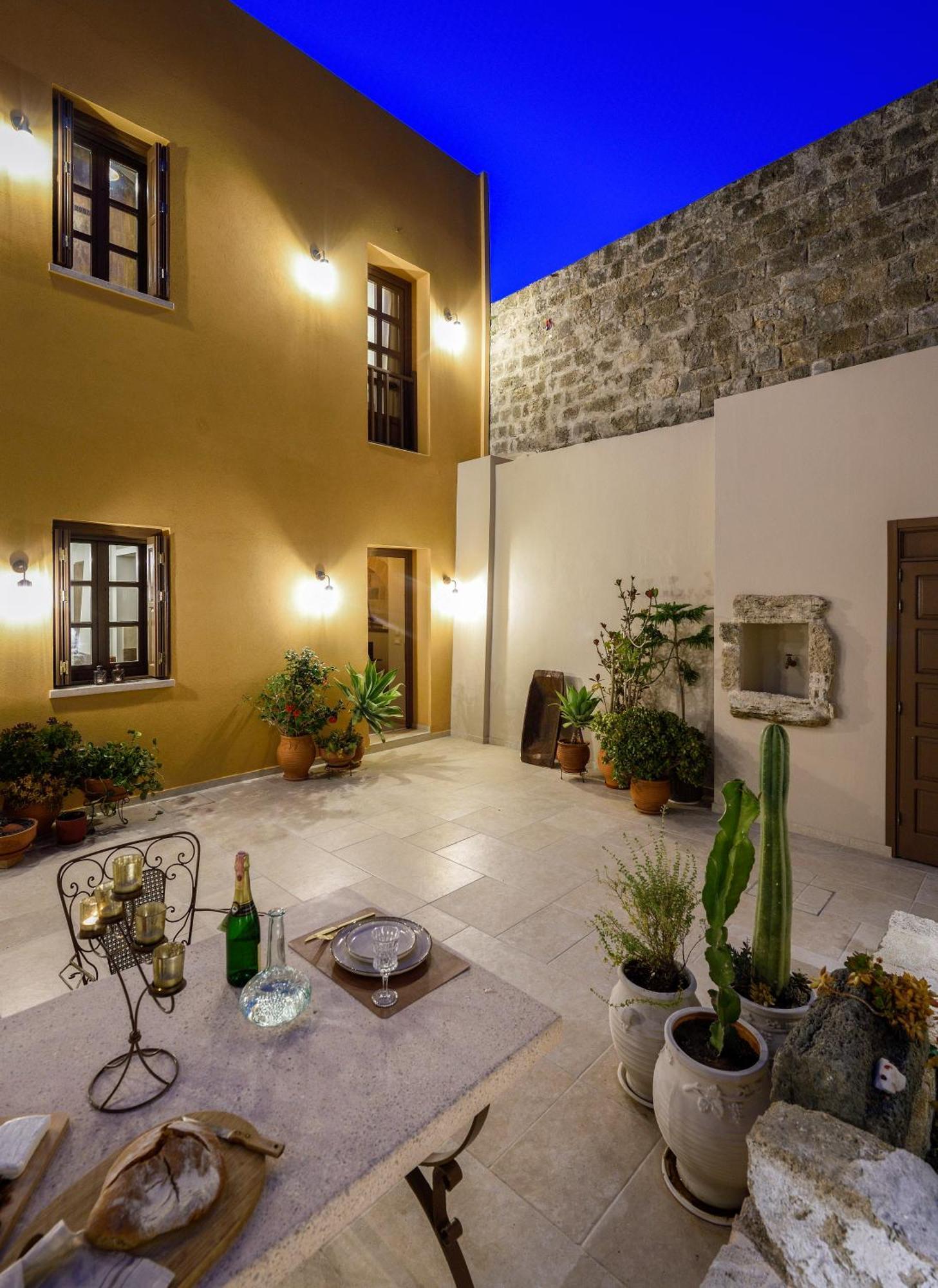 Spanish Knights Inn Rhodes City Extérieur photo