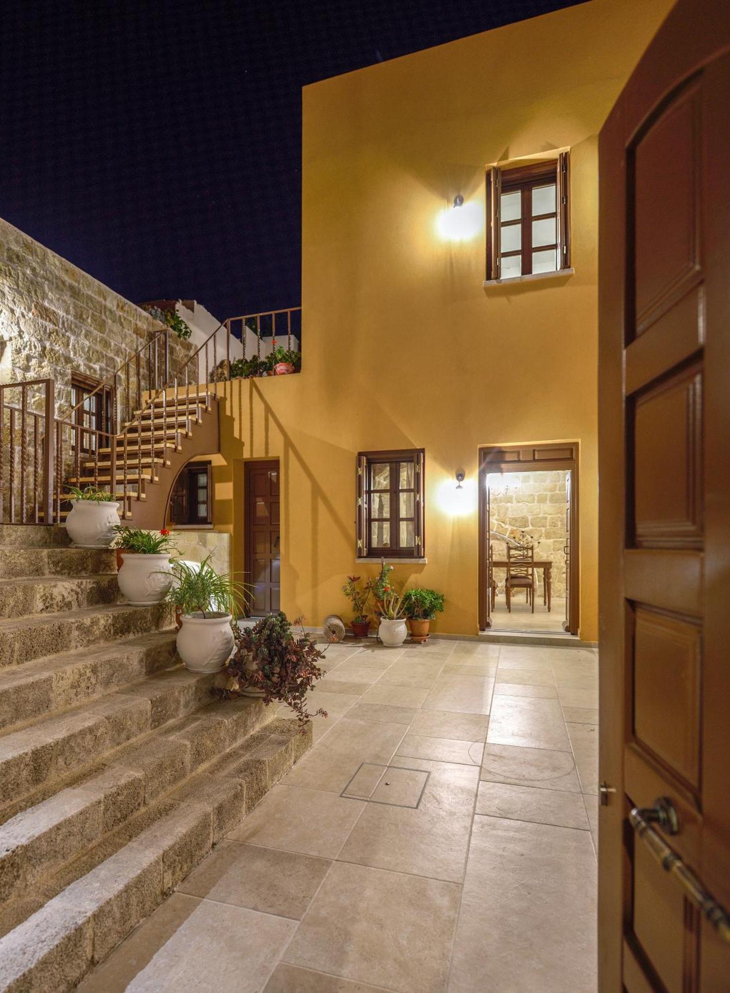 Spanish Knights Inn Rhodes City Extérieur photo