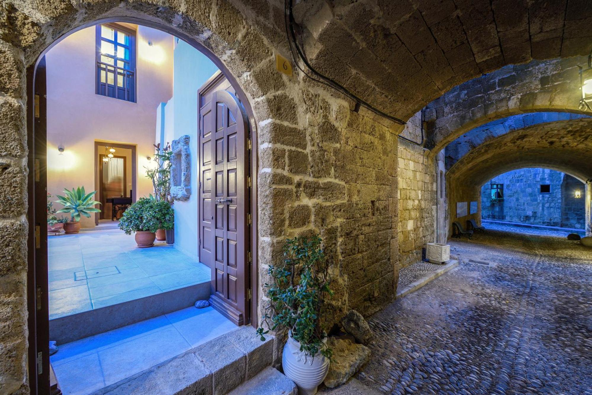 Spanish Knights Inn Rhodes City Extérieur photo